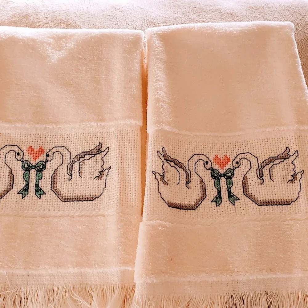 Set of 2 Guest Towels